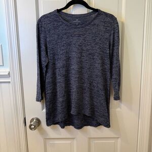 Athleta Gray Relaxed 3/4 Sleeve Tee